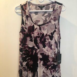 ❌Sold❌NWT. Gorgeous floral tank.